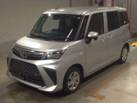 2022 Toyota Roomy