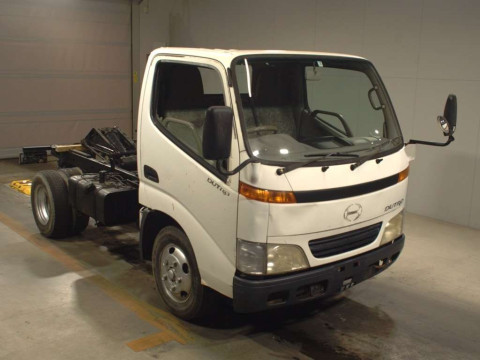 2002 Hino DUTRO XZU322T[2]