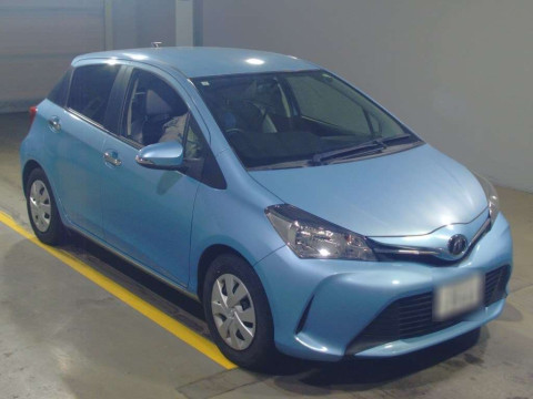 2015 Toyota Vitz NSP130[2]