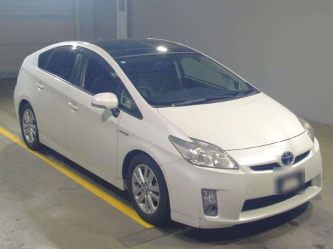 2011 Toyota Prius ZVW30[2]