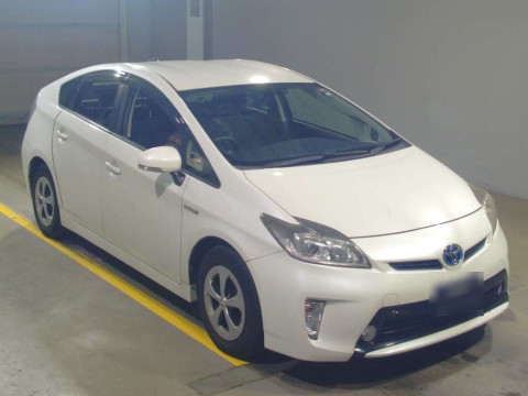 2012 Toyota Prius ZVW30[2]