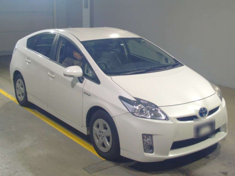 2010 Toyota Prius ZVW30[2]