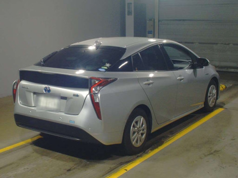 2017 Toyota Prius ZVW50[1]