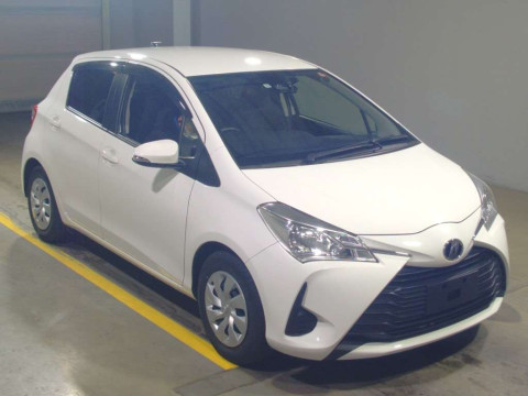 2017 Toyota Vitz NSP130[2]