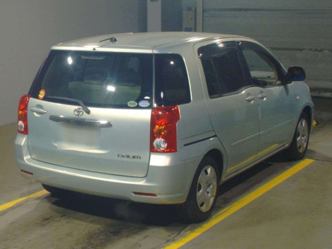 2005 Toyota Raum NCZ20[1]