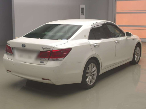 2013 Toyota Crown Hybrid AWS210[1]