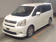 2007 Toyota Noah