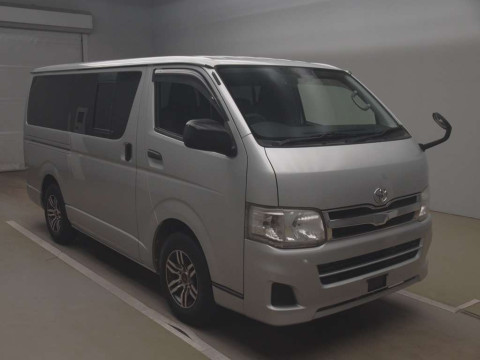 2012 Toyota Regiusace Van TRH200V[2]