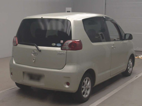 2009 Toyota Porte NNP11[1]