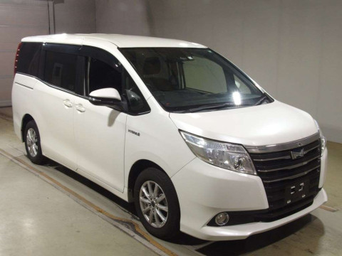 2016 Toyota Noah ZWR80G[2]