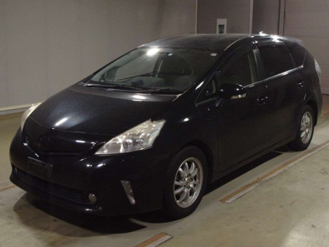 2012 Toyota Prius alpha ZVW41W[0]