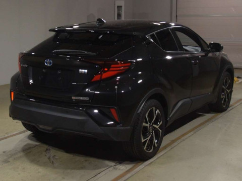 2020 Toyota C-HR ZYX11[1]