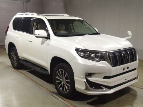 2020 Toyota Land Cruiser Prado TRJ150W[2]