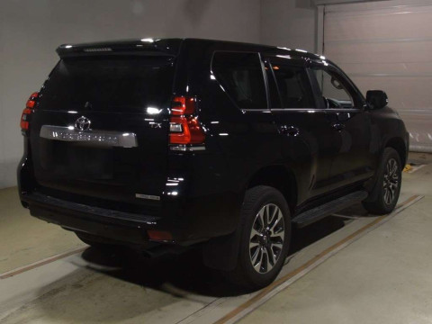 2022 Toyota Land Cruiser Prado TRJ150W[1]