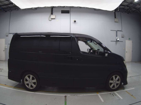 2008 Nissan Elgrand E51[2]