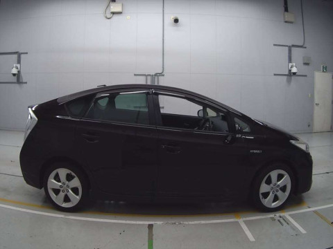 2012 Toyota Prius ZVW30[2]