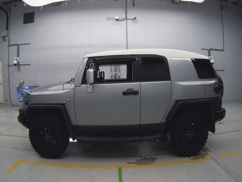 2011 Toyota FJ CRUISER GSJ15W[2]