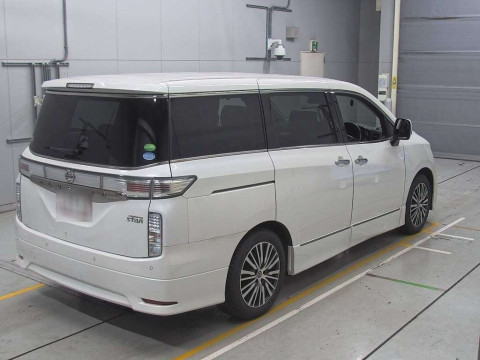 2021 Nissan Elgrand TNE52[1]