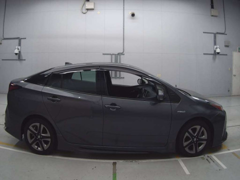 2019 Toyota Prius ZVW51[2]