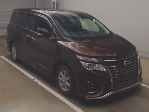 2018 Nissan Elgrand PNE52[2]