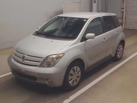 2004 Toyota IST NCP60[0]