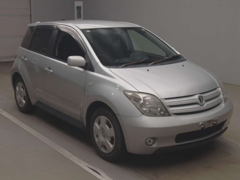 2005 Toyota IST NCP61[1]