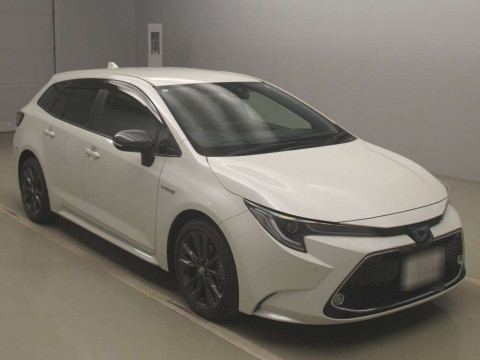 2020 Toyota Corolla Touring Wagon ZWE211W[2]