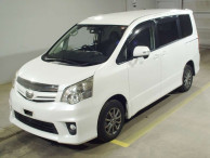 2011 Toyota Noah