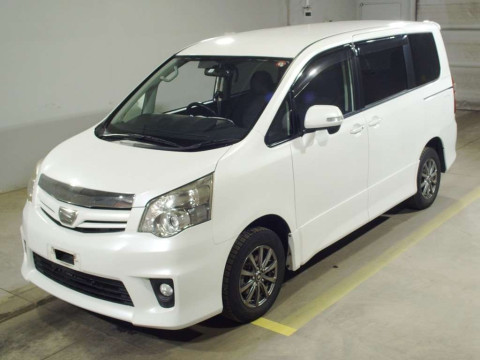 2011 Toyota Noah ZRR75W[0]