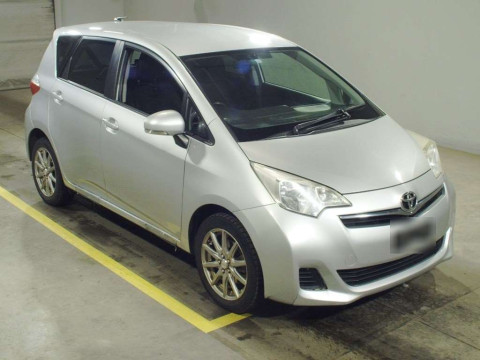 2011 Toyota Ractis NCP125[2]