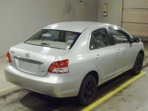 2010 Toyota Belta NCP96[1]