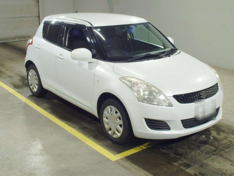 2011 Suzuki Swift ZD72S[2]