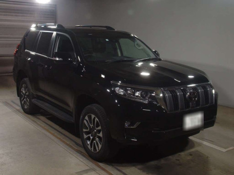 2023 Toyota Land Cruiser Prado TRJ150W[2]