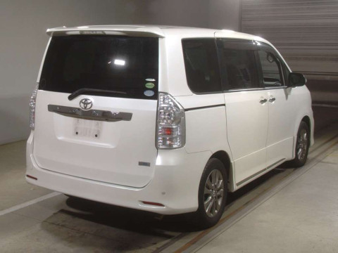 2012 Toyota Voxy ZRR70W[1]