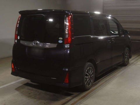 2016 Toyota Noah ZRR80W[1]