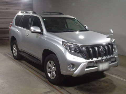 2016 Toyota Land Cruiser Prado TRJ150W[2]