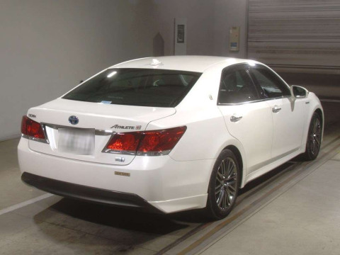 2014 Toyota Crown Hybrid AWS210[1]