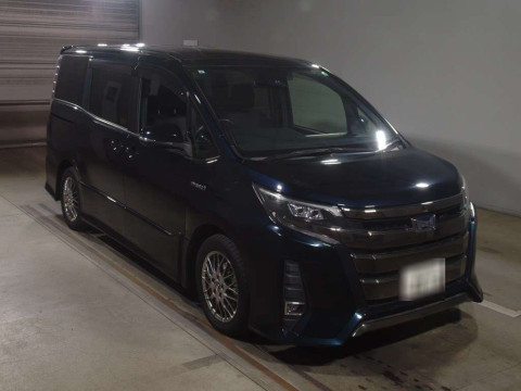 2017 Toyota Noah ZWR80W[2]