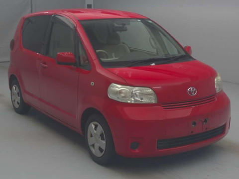 2010 Toyota Porte NNP10[2]