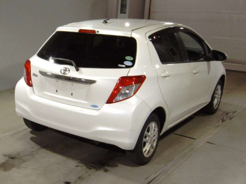 2012 Toyota Vitz NSP130[1]