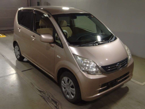 2010 Daihatsu Move L185S[2]