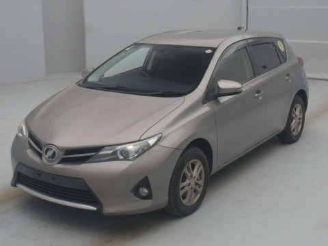 2012 Toyota Auris NZE184H[0]