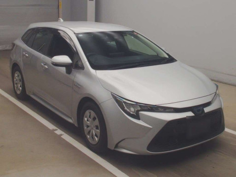 2019 Toyota Corolla Touring Wagon ZWE214W[1]