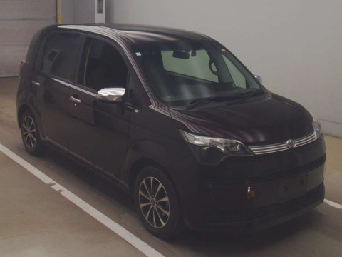 2014 Toyota Spade NCP141[2]