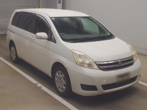 2008 Toyota Isis ZNM10G[2]