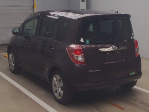 2010 Toyota Ractis NCP100[2]