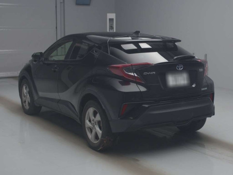 2019 Toyota C-HR ZYX10[2]