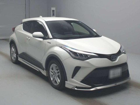 2020 Toyota C-HR ZYX11[1]