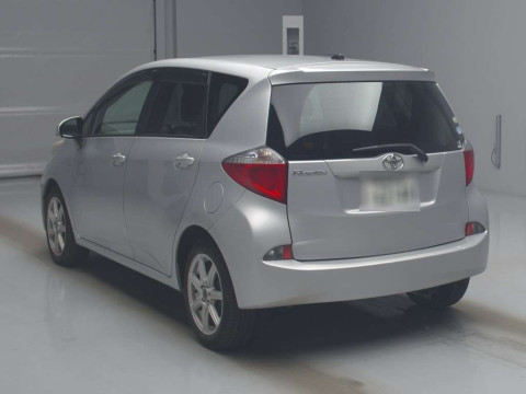 2011 Toyota Ractis NCP120[2]