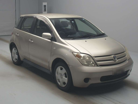 2003 Toyota IST NCP60[1]